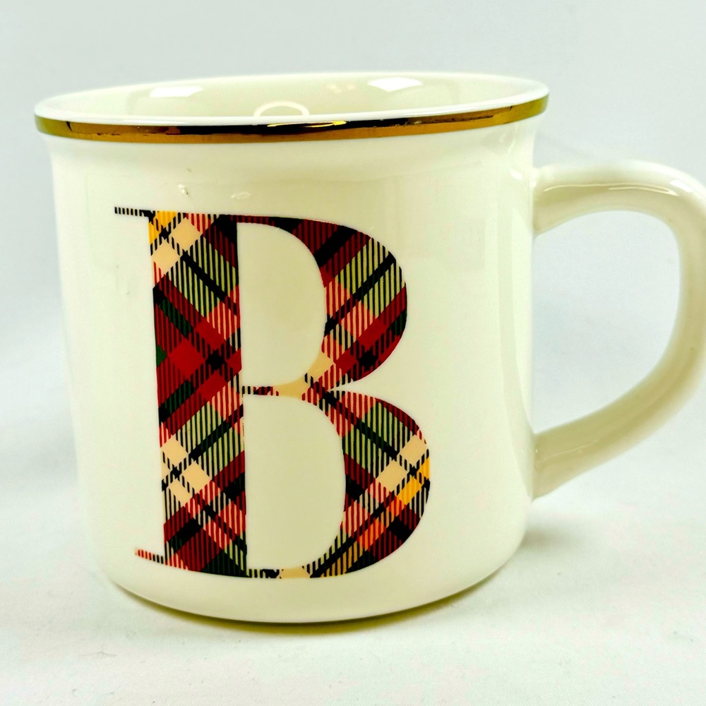 Pottery Barn Plaid Letter B Initial Christmas Holiday Mug Gold Rim Tartan. NICE!
